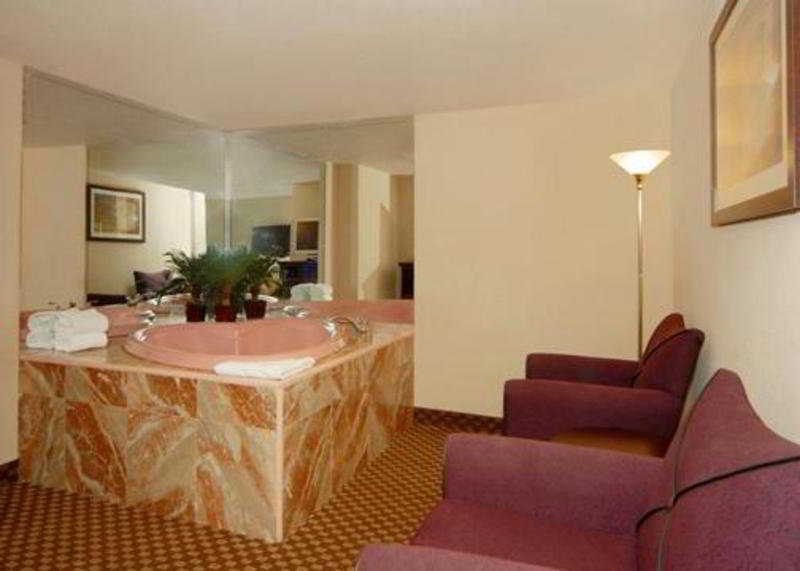 Quality Inn & Suites Tallahassee Luaran gambar